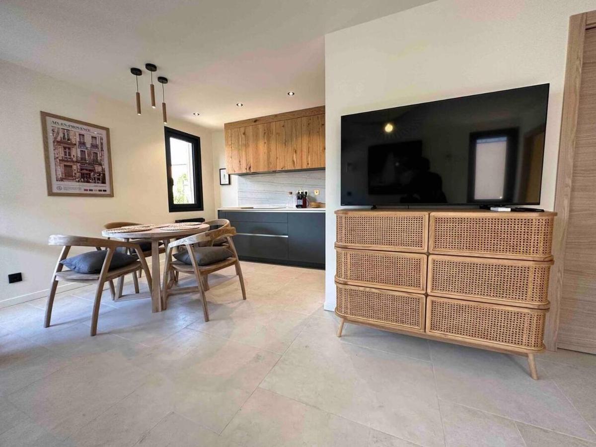 Apartment Centre Aix - Terrasse / Ascenseur - Renove Aix-en-Provence